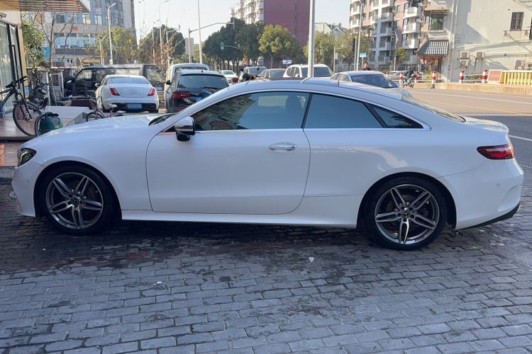 Used Mercedes-Benz E-Class 2020 E 260 Coupe Exterior 5