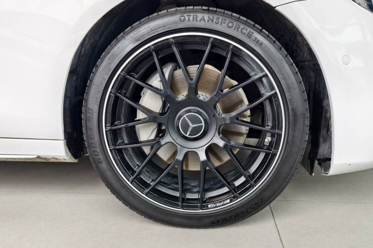 Used Mercedes-Benz E-Class 2020 E 300 L Sporty and Stylish Model Exterior 5