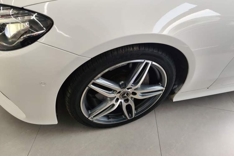 Used Mercedes-Benz E-Class 2020 E 260 Coupe Exterior 7