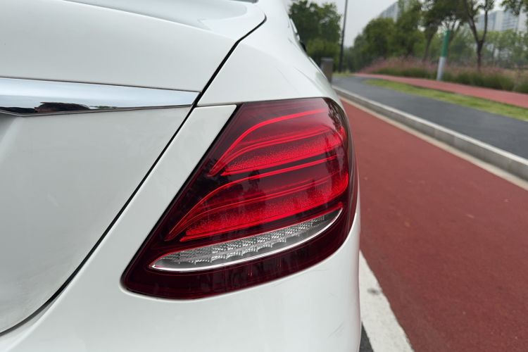 Used Mercedes-Benz E-Class 2020 Restyled E 300 L Sporty and Stylish Edition Exterior 8