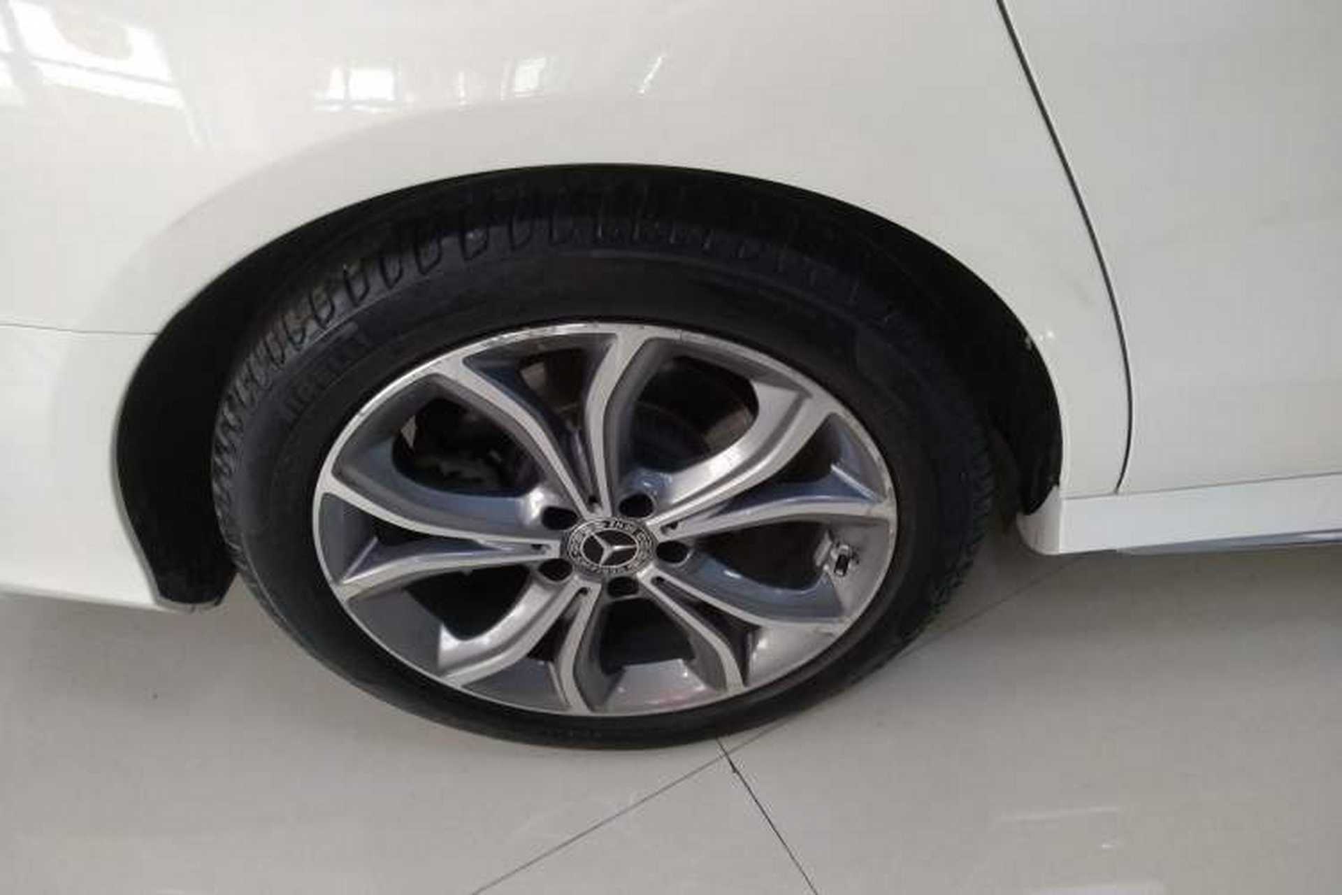 Used Mercedes-Benz E-Class 2020 E 300 L Sporty and Stylish Model Exterior 8