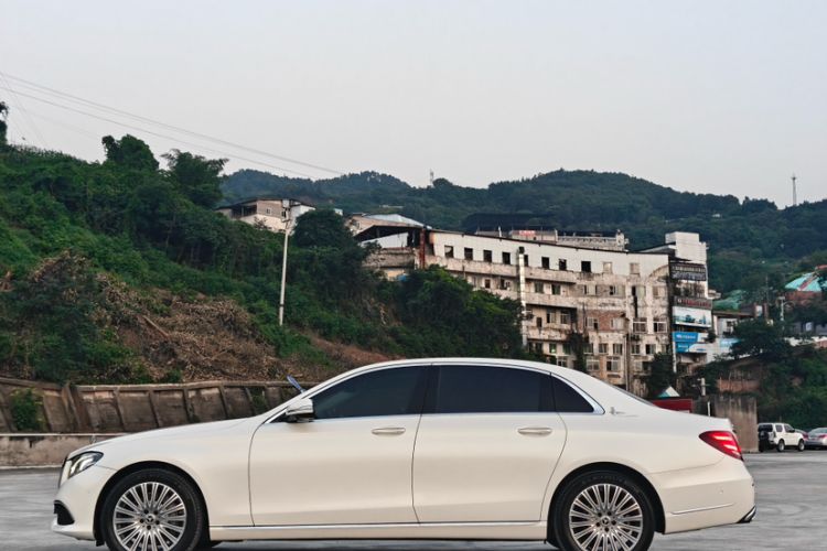 Used Mercedes-Benz E-Class 2020 E 300 L Luxury Model Exterior 8