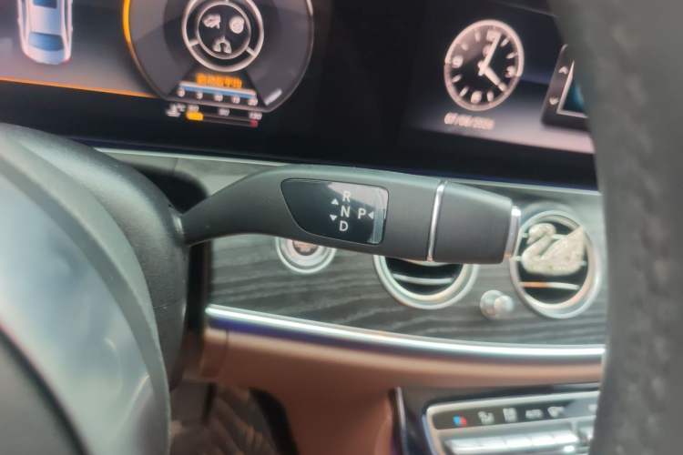 Used Mercedes-Benz E-Class 2020 E 300 L Sport Luxury Edition Gear Lever