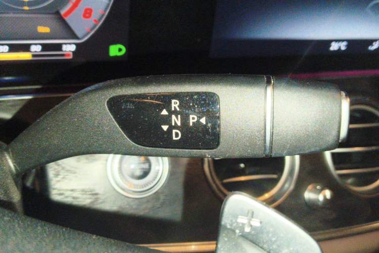 Used Mercedes-Benz E-Class 2020 E 260 Sport Edition Gear Lever