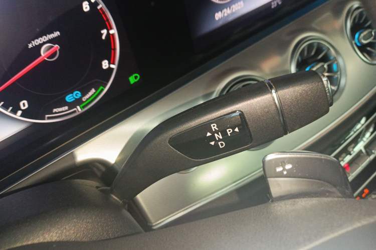 Used Mercedes-Benz E-Class 2020 E 260 Coupe Gear Lever