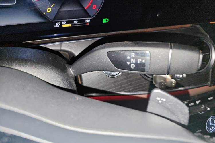Used Mercedes-Benz E-Class 2020 Restyled E 300 L Sport Exclusive Edition Gear Lever