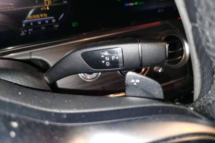 Used Mercedes-Benz E-Class 2020 Facelift E 260 L Sport Edition Gear Lever