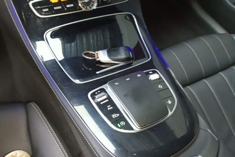 Used Mercedes-Benz E-Class 2020 E 260 Coupe Gear Lever