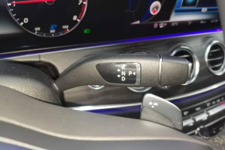 Used Mercedes-Benz E-Class 2020 Restyled E 300 L Sporty and Stylish Edition Gear Lever
