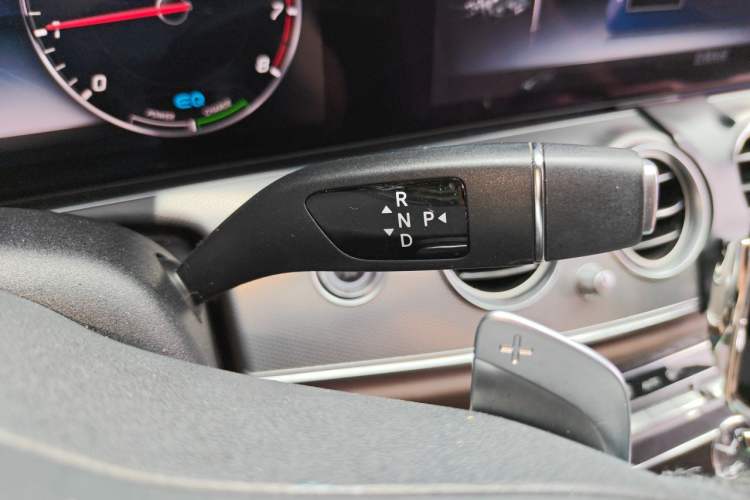 Used Mercedes-Benz E-Class 2020 E 260 Sport Edition Gear Lever