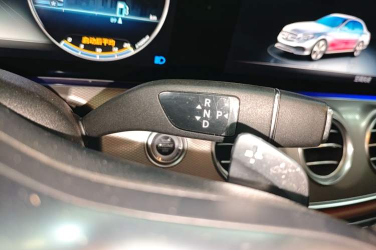 Used Mercedes-Benz E-Class 2020 E 260 Sport Edition Gear Lever