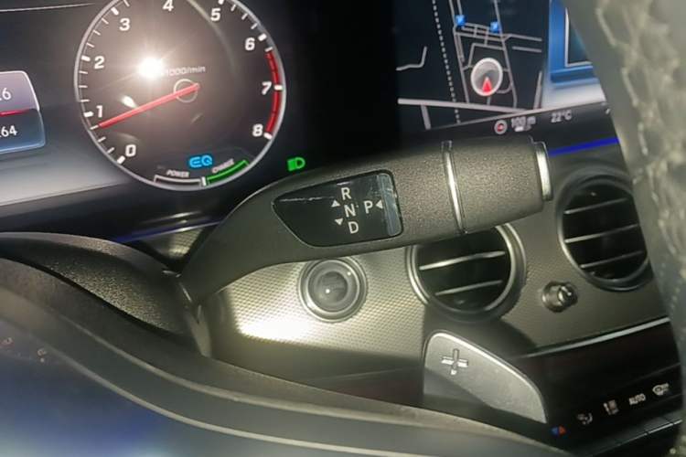 Used Mercedes-Benz E-Class 2020 E 260 Sport Edition Gear Lever