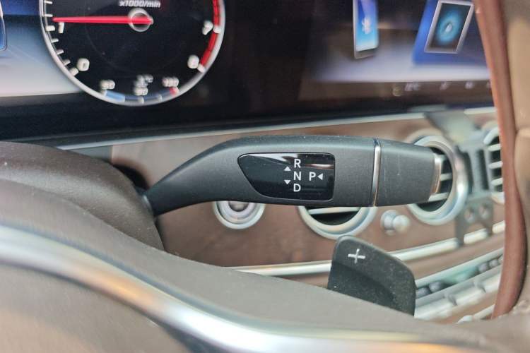 Used Mercedes-Benz E-Class 2020 Facelift E 300 L Stylish Edition Gear Lever