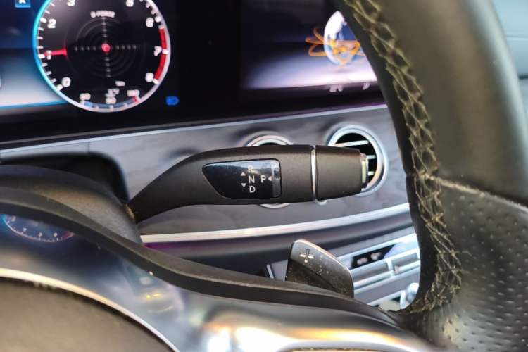 Used Mercedes-Benz E-Class 2020 E 300 L Sporty and Stylish Model Gear Lever
