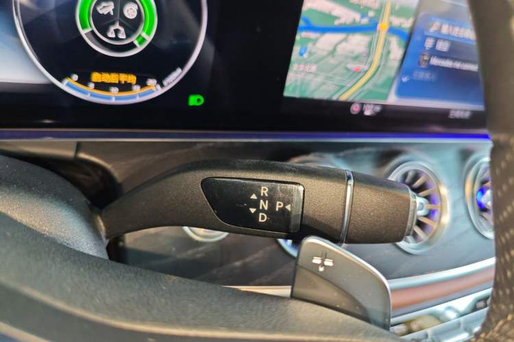 Used Mercedes-Benz E-Class 2020 E 260 4MATIC Coupe Gear Lever