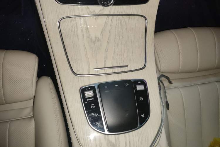 Used Mercedes-Benz E-Class 2020 E 260 Coupe Gear Lever