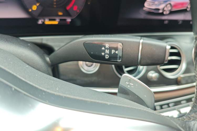 Used Mercedes-Benz E-Class 2020 E 300 L Sporty and Stylish Model Gear Lever
