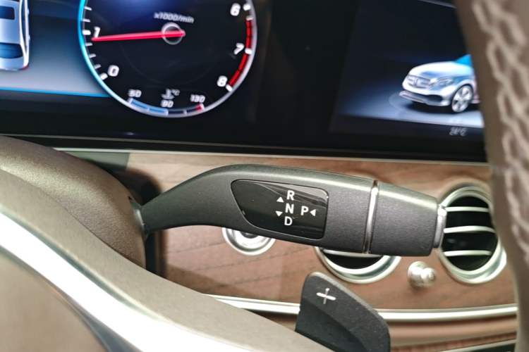 Used Mercedes-Benz E-Class 2020 E 300 L Luxury Model Gear Lever