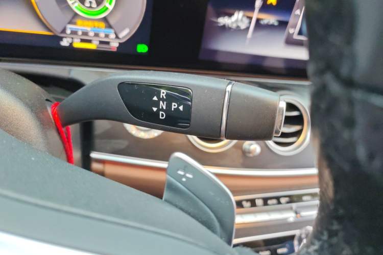 Used Mercedes-Benz E-Class 2020 Facelift E 260 Sport Edition Gear Lever
