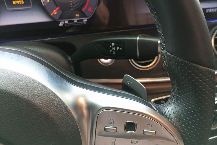 Used Mercedes-Benz E-Class 2020 E 300 L Sport Luxury Edition Gear Lever