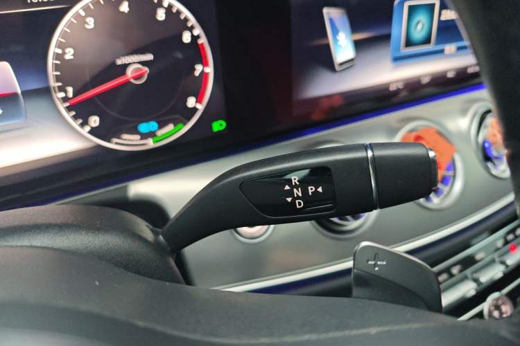 Used Mercedes-Benz E-Class 2020 E 260 Coupe Gear Lever