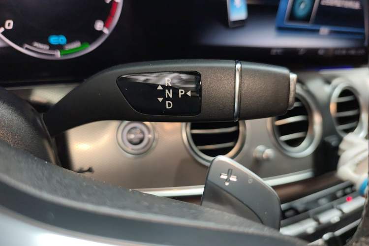 Used Mercedes-Benz E-Class 2020 E 260 Sport Edition Gear Lever