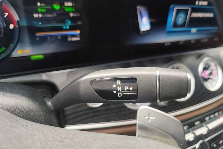 Used Mercedes-Benz E-Class 2020 Facelift E 260 Sport Edition Gear Lever
