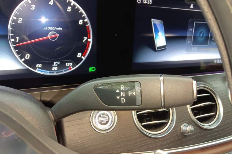 Used Mercedes-Benz E-Class 2020 E 300 L Sporty and Stylish Model Gear Lever