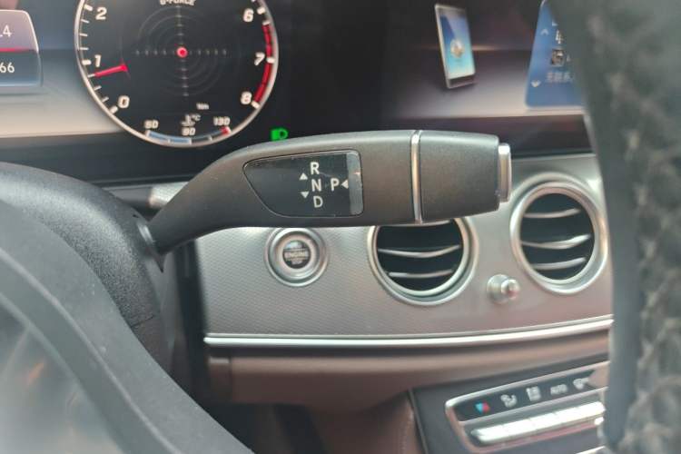 Used Mercedes-Benz E-Class 2020 Facelift E 260 Sport Edition Gear Lever