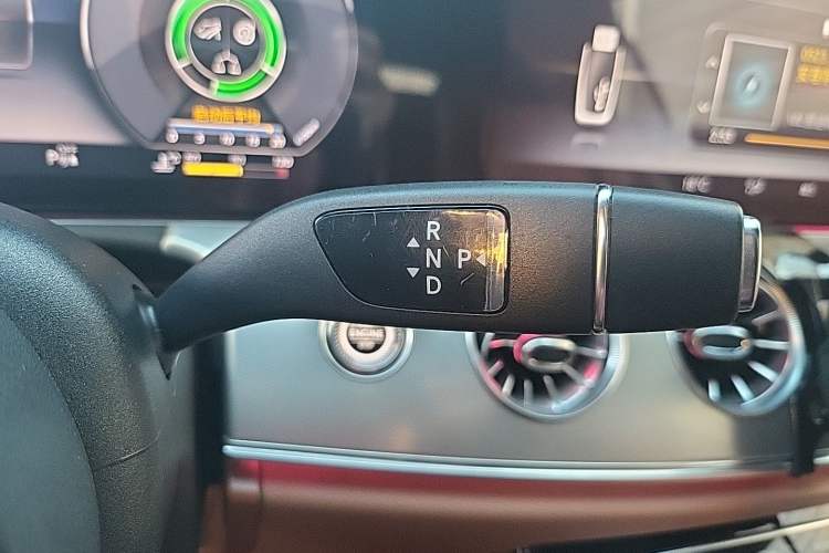 Used Mercedes-Benz E-Class 2020 E 260 4MATIC Coupe Gear Lever
