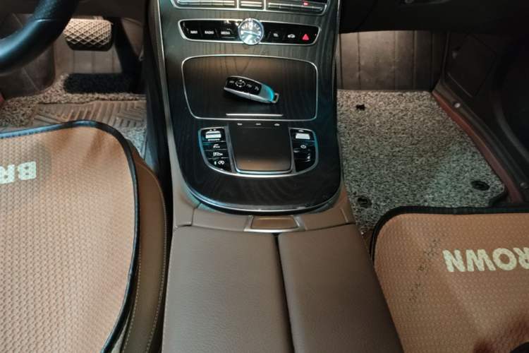 Used Mercedes-Benz E-Class 2020 Facelift E 260 Sport Edition Gear Lever