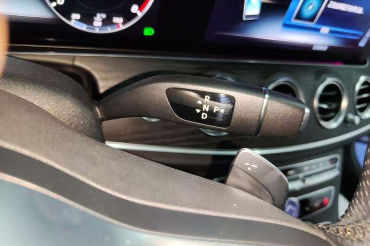 Used Mercedes-Benz E-Class 2020 Restyled E 300 L Sporty and Stylish Edition Gear Lever