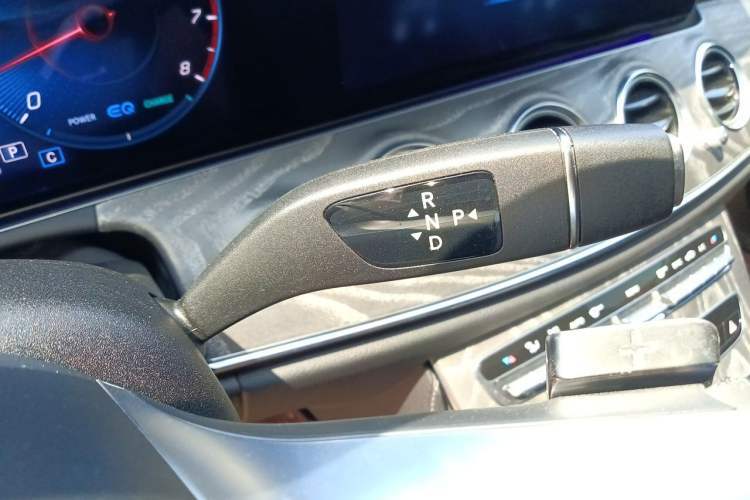 Used Mercedes-Benz E-Class 2020 E 260 L Sport Edition Gear Lever