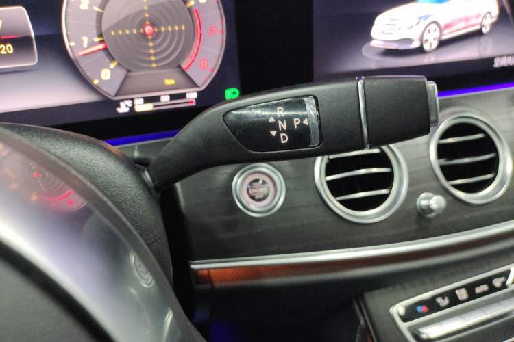 Used Mercedes-Benz E-Class 2020 Restyled E 300 L Sporty and Stylish Edition Gear Lever