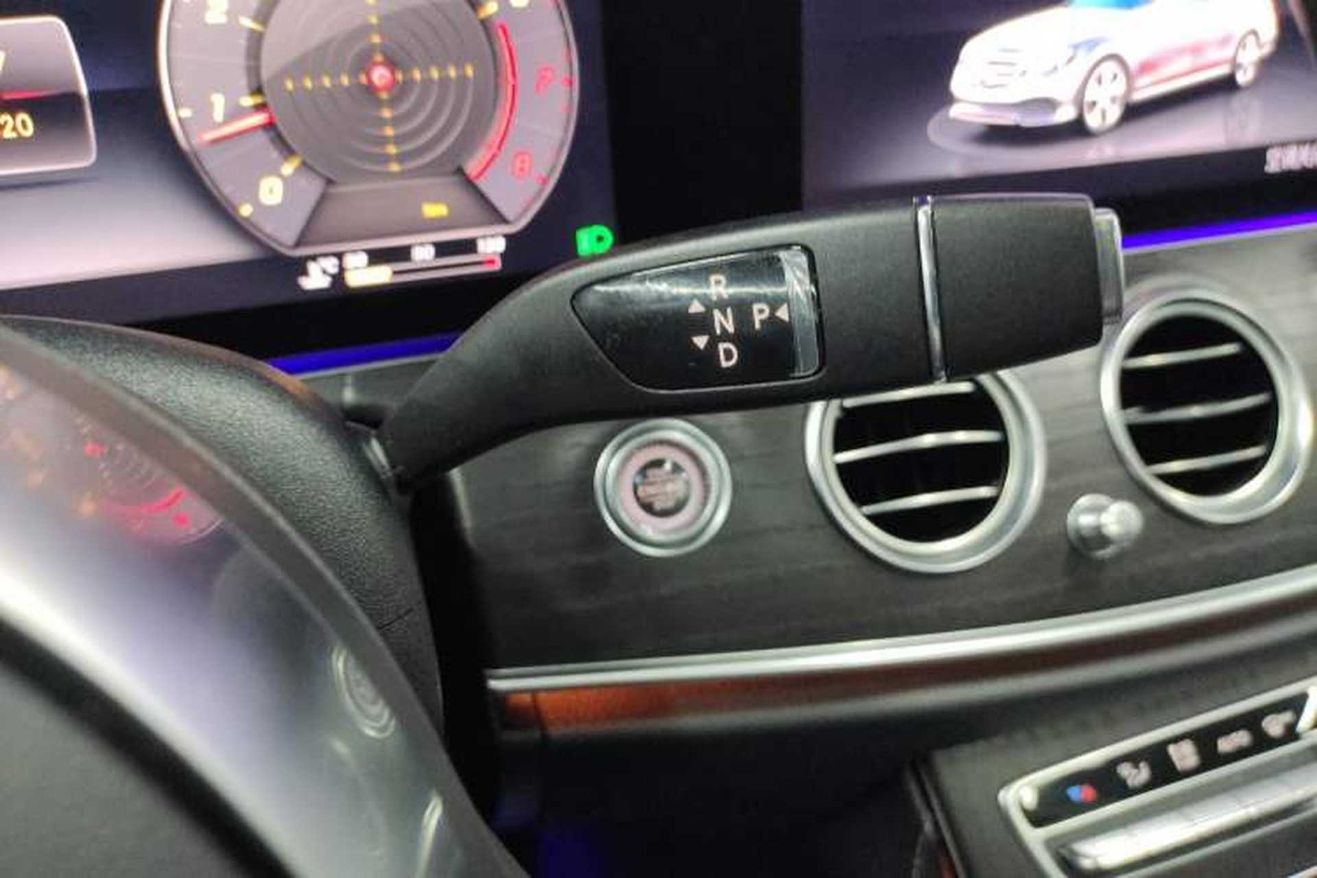 Used Mercedes-Benz E-Class 2020 Restyled E 300 L Sporty and Stylish Edition Gear Lever