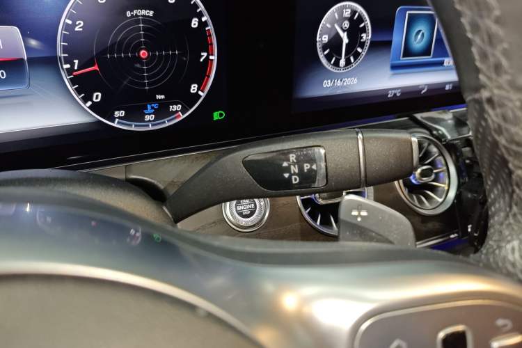 Used Mercedes-Benz E-Class 2020 E 260 Convertible Coupe Gear Lever