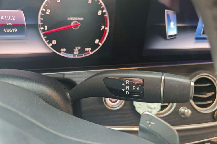 Used Mercedes-Benz E-Class 2020 Restyled E 300 L Sport Exclusive Edition Gear Lever