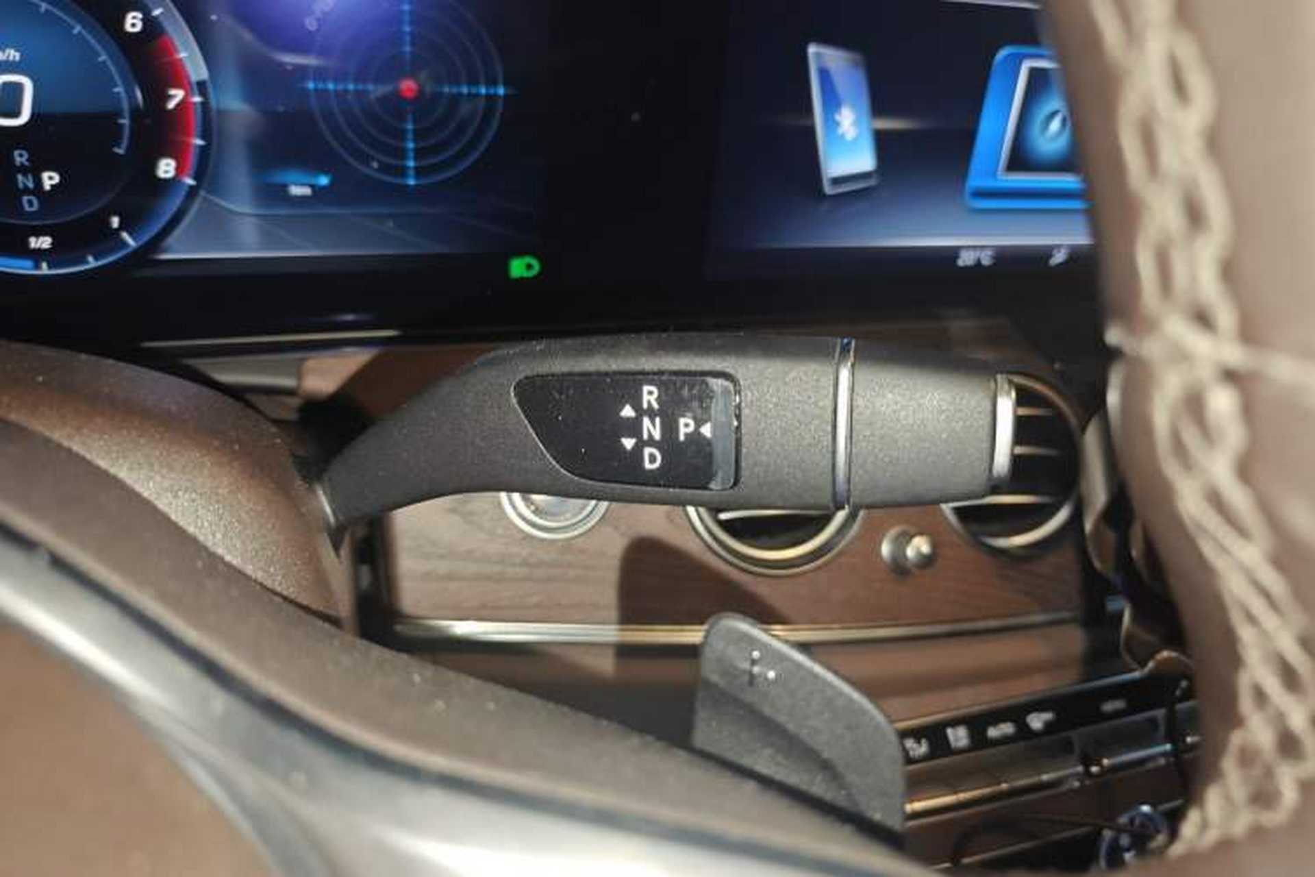 Used Mercedes-Benz E-Class 2020 Restyled E 300 L Exclusive Edition Gear Lever
