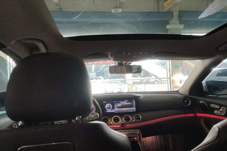 Used Mercedes-Benz E-Class 2020 E 300 L Sporty and Stylish Model Headliner