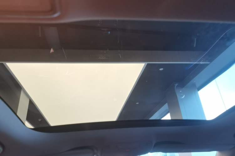 Used Mercedes-Benz E-Class 2020 Restyled E 300 L Sport Exclusive Edition Headliner