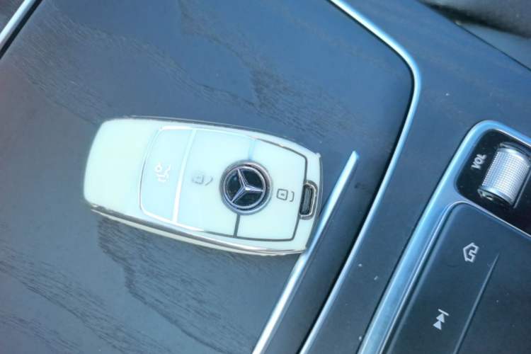 Used Mercedes-Benz E-Class 2020 E 260 L Sport Edition Interior 1