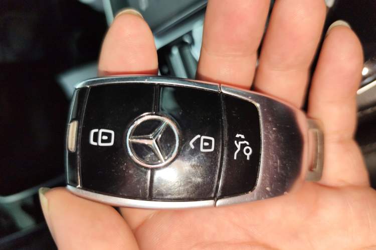 Used Mercedes-Benz E-Class 2020 E 260 Coupe Interior 1