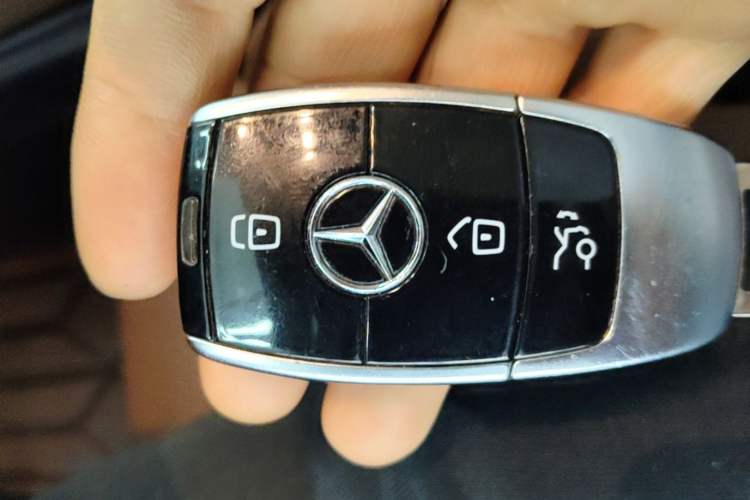 Used Mercedes-Benz E-Class 2020 Facelift E 260 L Sport Edition Interior 1