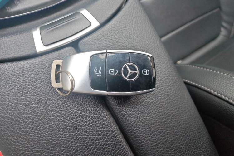 Used Mercedes-Benz E-Class 2020 E 300 L Sporty and Stylish Model Interior 1