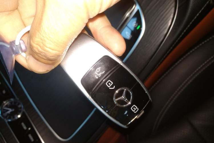 Used Mercedes-Benz E-Class 2020 E 300 L Sporty and Stylish Model Interior 1