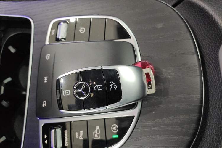 Used Mercedes-Benz E-Class 2020 Restyled E 300 L Sporty and Stylish Edition Interior 1