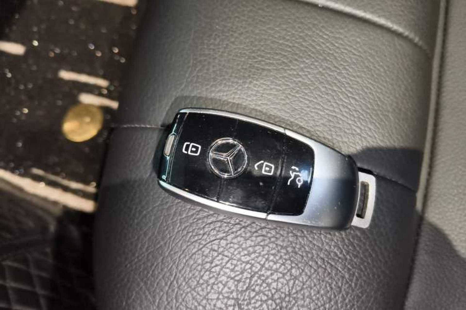 Used Mercedes-Benz E-Class 2020 E 260 Convertible Coupe Interior 1