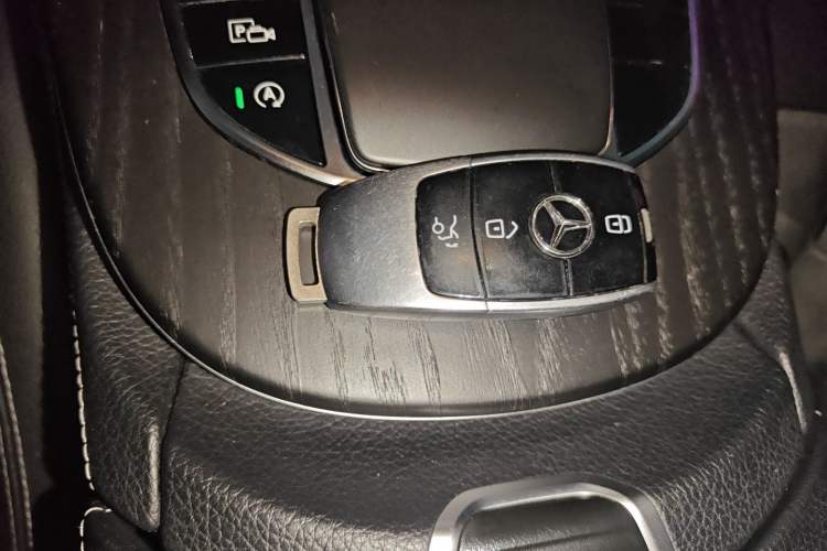 Used Mercedes-Benz E-Class 2020 E 260 L Sport Edition Interior 1