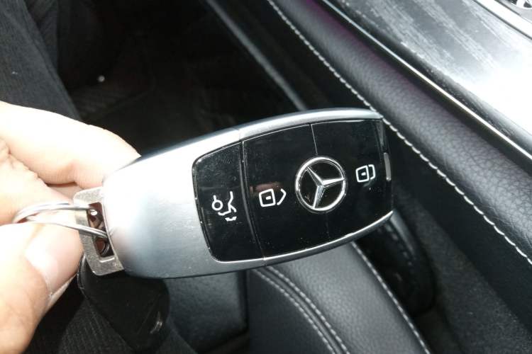 Used Mercedes-Benz E-Class 2020 E 260 L Sport Edition Interior 1