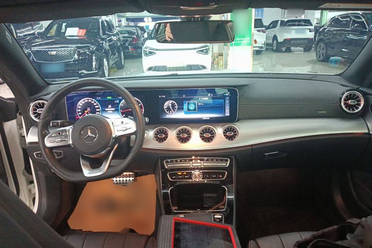 Used Mercedes-Benz E-Class 2020 E 260 Coupe Interior 2
